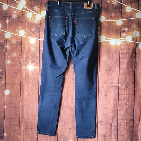 Levi Slimming Skinny Jean Size 30 Pre-Loved - Picture 13 of 13
